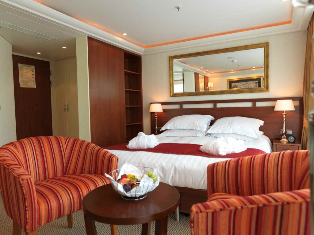 Ama Dolce Stateroom Suite